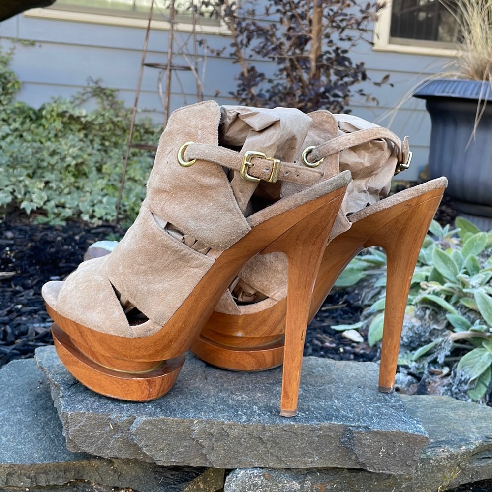 Jessica Simpson Platform 6 1/2 inch Wood Heels ~ Size 10